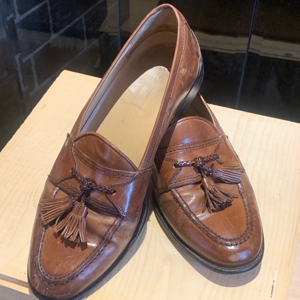 Johnston & Murphey Loafers with tassel